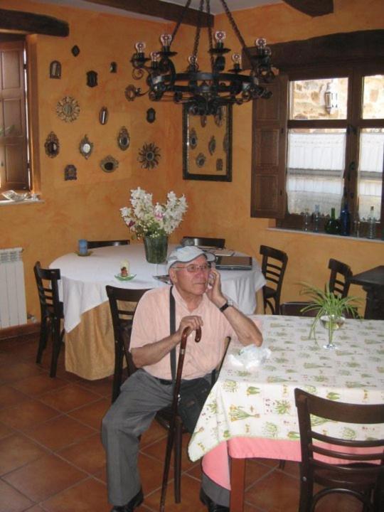 Hotel Rural La Veleta Murias de Rechivaldo Eksteriør billede